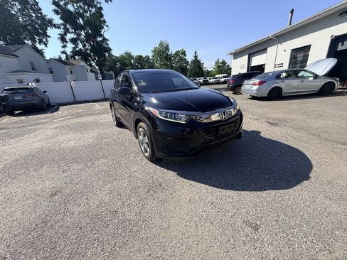 Used 2019 Honda HR-V LX image 16