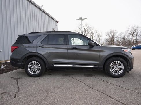 Used 2020 Ford Explorer XLT w/ Equipment Group 202A image 7
