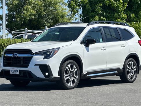 Used 2024 Subaru Ascent Limited image 8