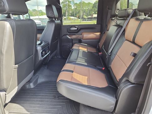 Used 2020 Chevrolet Silverado 2500 High Country w/ Z71 Off-Road Package AWD/4WD image 13