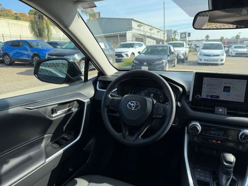 Used 2025 Toyota RAV4 XLE image 35