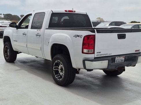 Used 2011 GMC Sierra 1500 SLT w/ SLT Convenience Package AWD/4WD image 7