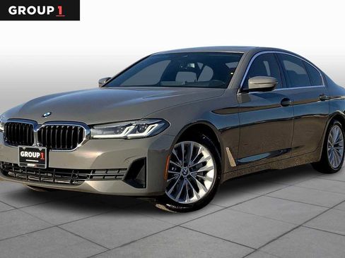 Used 2022 BMW 530i xDrive image 1