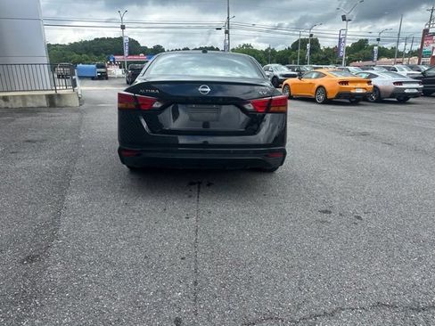 Used 2024 Nissan Altima 2.5 SV FWD image 6