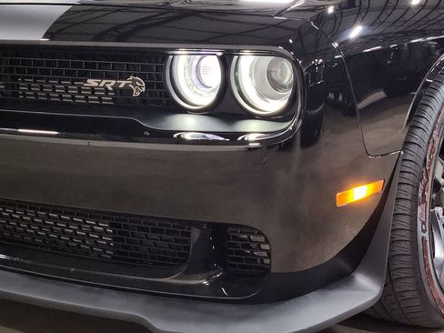 Used 2021 Dodge Challenger SRT Hellcat Redeye image 15