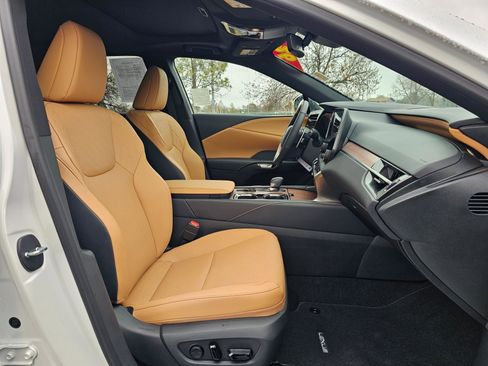 Used 2026 Lexus RX 350h w/ Convenience Package image 10