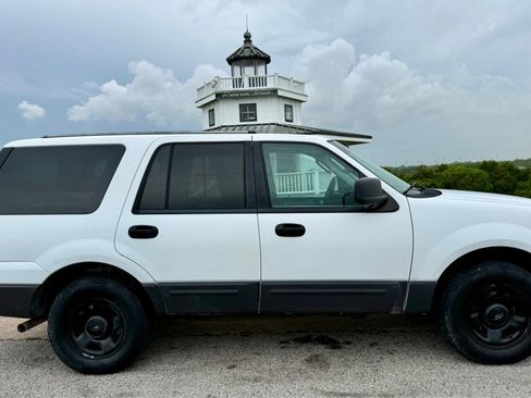 Used 2004 Ford Expedition XLT RWD image 4
