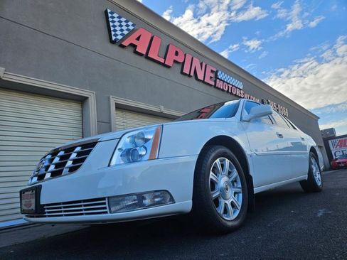 Used 2010 Cadillac DTS image 41