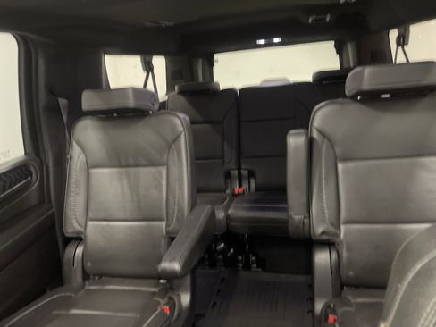 Used 2023 GMC Yukon XL Denali image 11