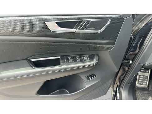Used 2024 Volkswagen Atlas Cross Sport SEL Premium R-Line AWD/4WD image 11