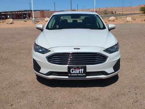Used 2020 Ford Fusion SE FWD image 8