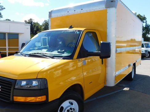 Used 2021 GMC Savana 3500 Extended w/ Power Convenience Package image 11