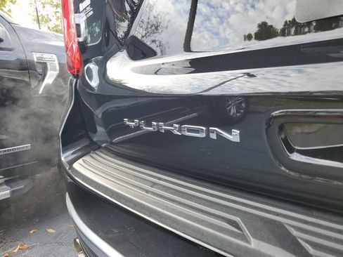 Used 2023 GMC Yukon Denali image 7