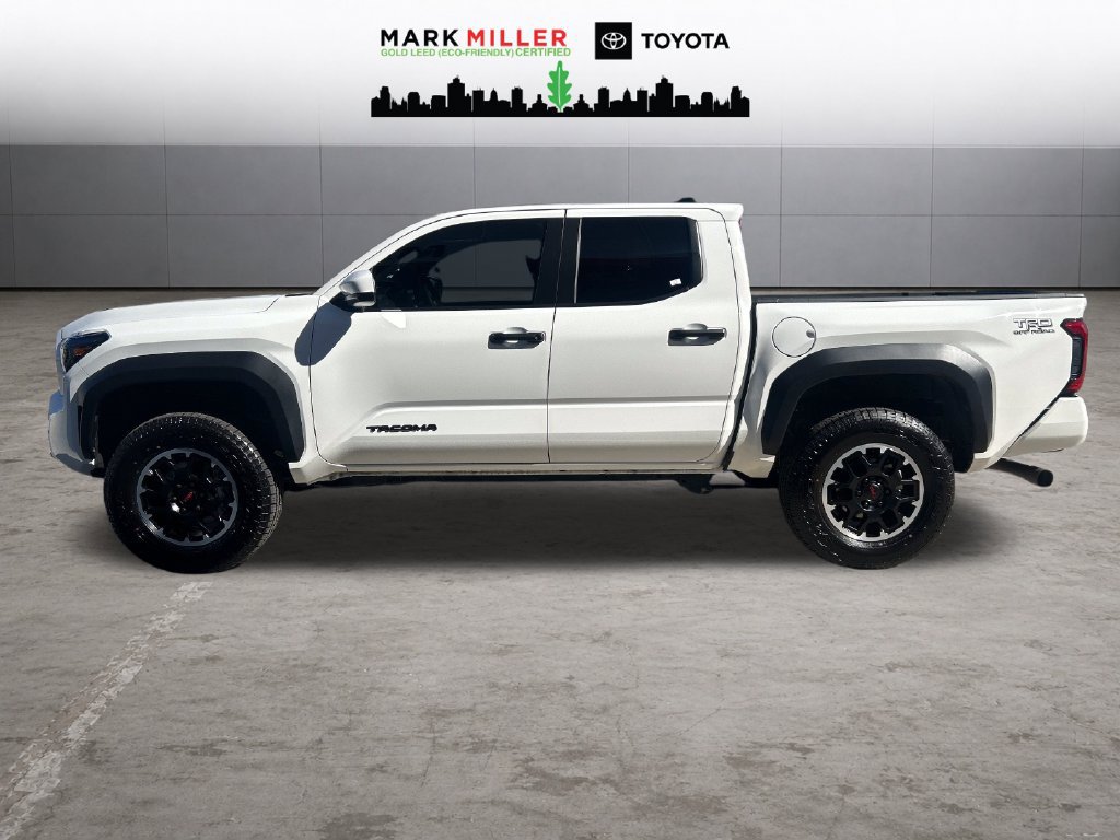Certified 2025 Toyota Tacoma TRD Off-Road AWD/4WD image 2