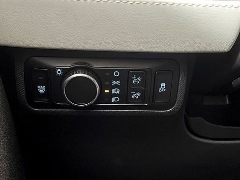 Used 2025 Ford Mustang Mach-E Premium image 23