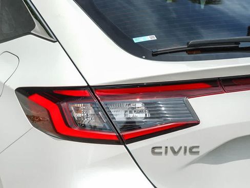 Used 2023 Honda Civic LX image 9