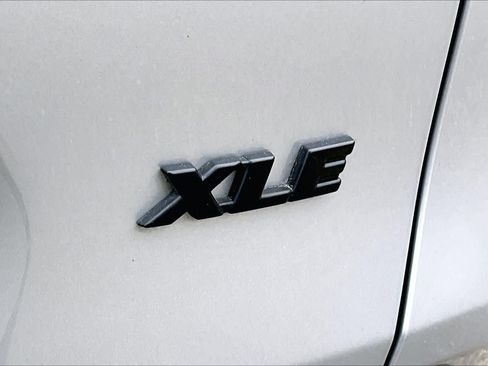 Certified 2023 Toyota RAV4 XLE Premium image 9