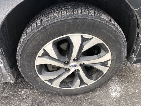 Used 2020 Subaru Outback Limited image 3