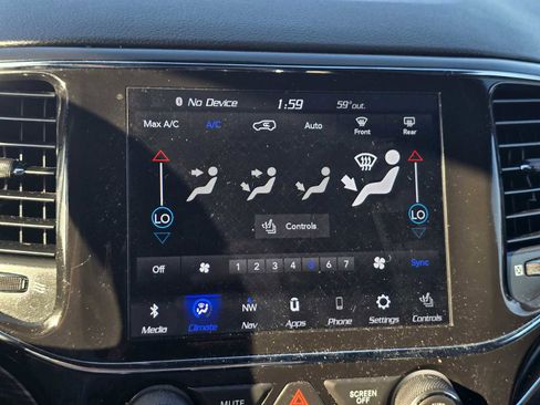 Used 2022 Jeep Grand Cherokee Limited image 29