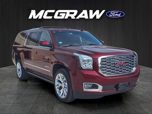 Used 2019 GMC Yukon XL Denali w/ Denali Ultimate Package AWD/4WD image 3