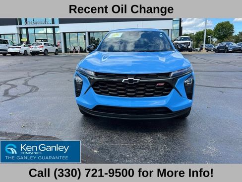 Used 2024 Chevrolet Trax RS w/ Driver Confidence Package FWD image 3