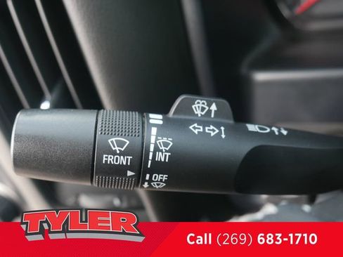 Used 2018 Chevrolet Silverado 1500 LT w/ All Star Edition image 28