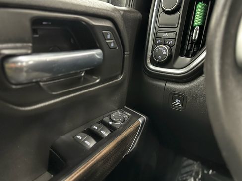 Used 2020 Chevrolet Silverado 1500 LT image 32