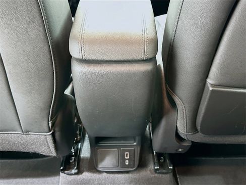 Used 2023 Buick Encore GX Select w/ Sport Touring Package image 25