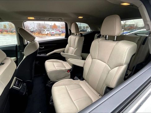 Certified 2024 Subaru Ascent Premium w/ Convenience Package image 29