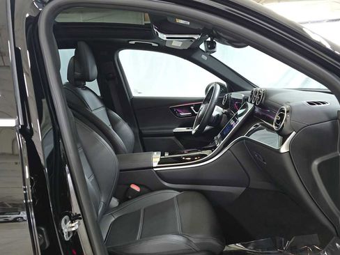 Used 2025 Mercedes-Benz GLC 300 GLC 300 image 10