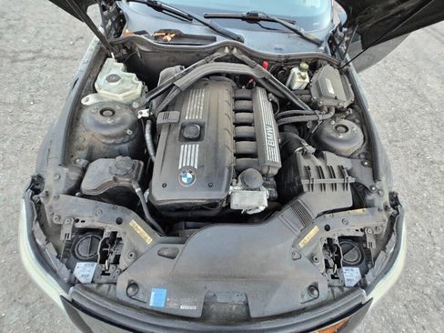 Used 2009 BMW Z4 sDrive30i image 32