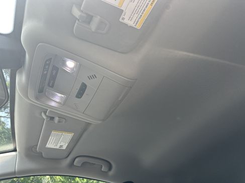 Used 2019 Chevrolet Equinox LT FWD image 33