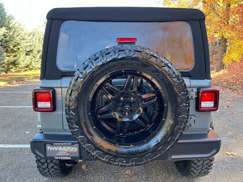 Used 2018 Jeep Wrangler Unlimited Sahara image 49