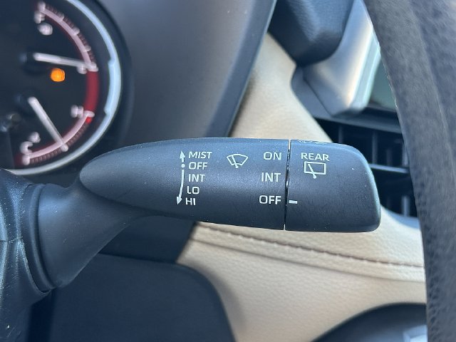 Used 2023 Toyota RAV4 LE FWD image 28
