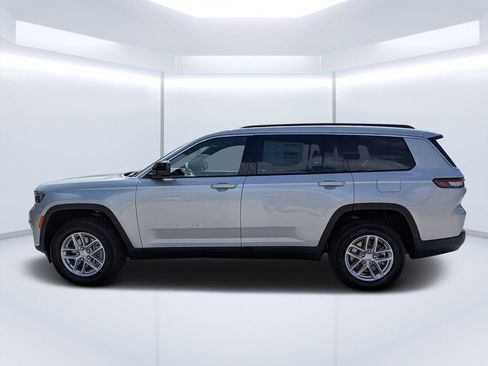 New 2026 Jeep Grand Cherokee L Laredo w/ Trailer Tow Package RWD image 6