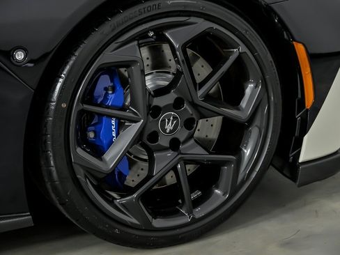 Used 2023 Maserati MC20 Spyder RWD image 23