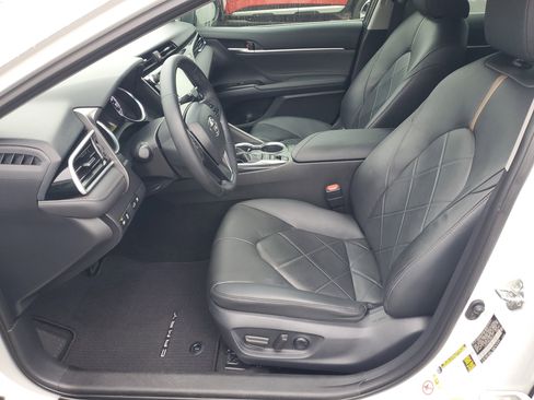 Used 2018 Toyota Camry L image 20