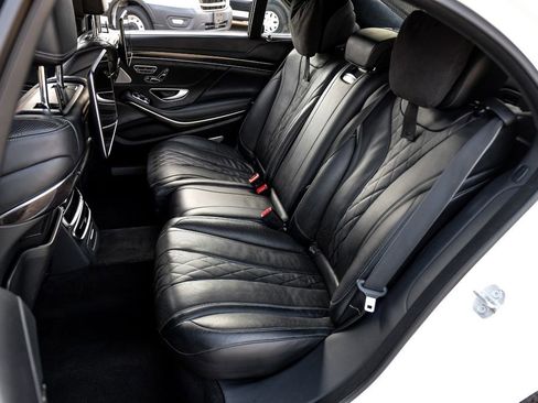 Used 2019 Mercedes-Benz S 560e w/ AMG Line Exterior image 45