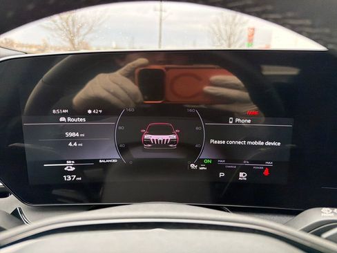 Used 2025 Audi Q6 e-tron Premium w/ Convenience Package image 16