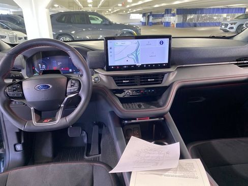 Used 2025 Ford Explorer ST w/ Sun And Sound Package AWD/4WD image 16