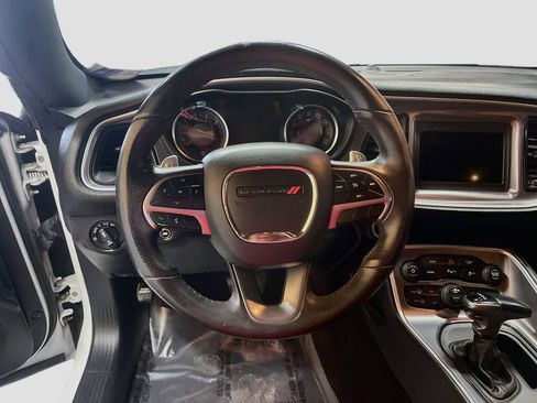 Used 2019 Dodge Challenger R/T RWD image 11