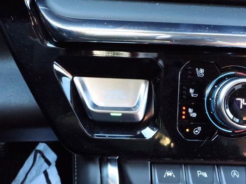 Certified 2025 GMC Sierra 1500 Denali Ultimate image 21