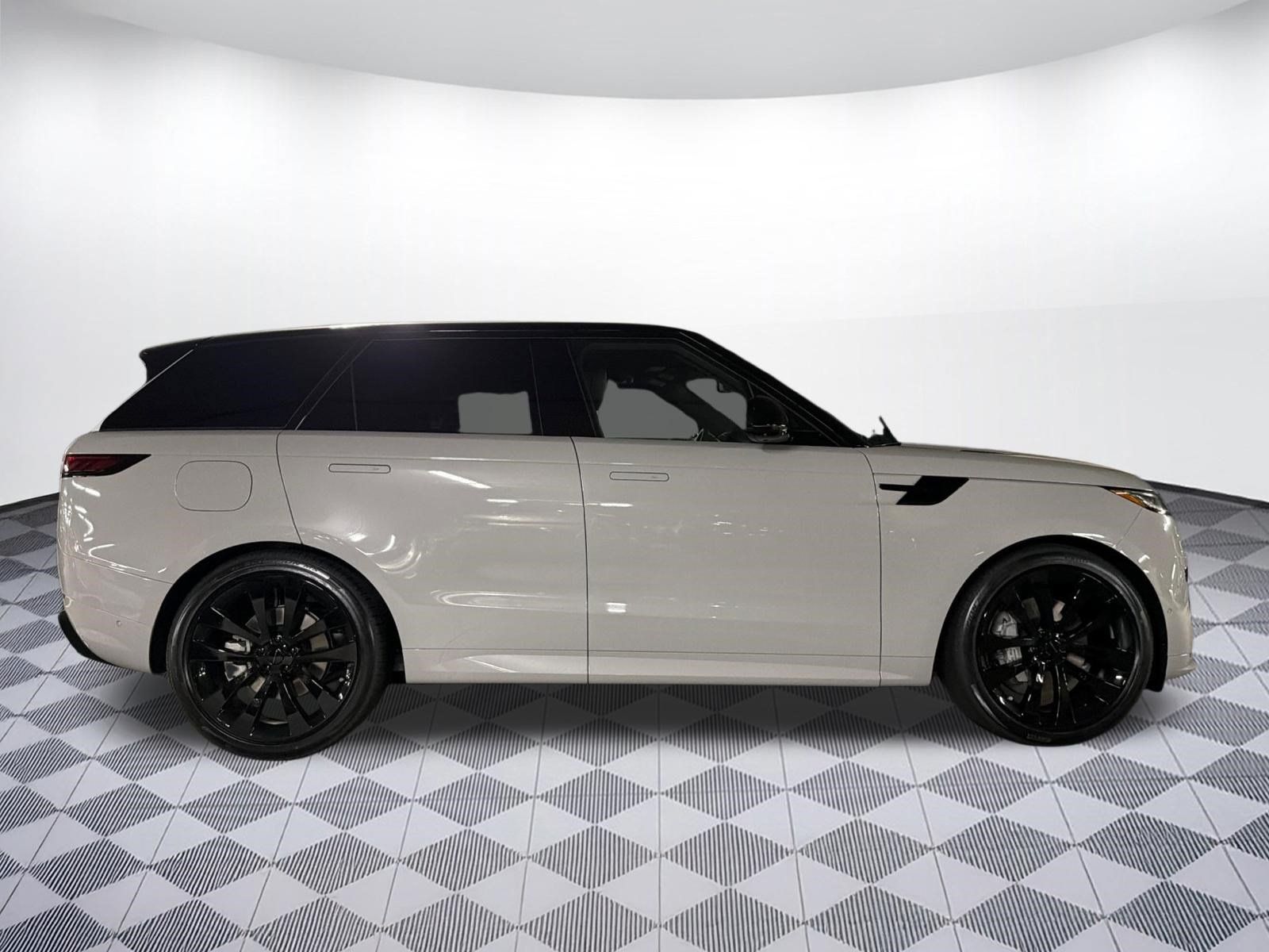 New 2026 Land Rover Range Rover Sport Dynamic SE AWD/4WD image 7