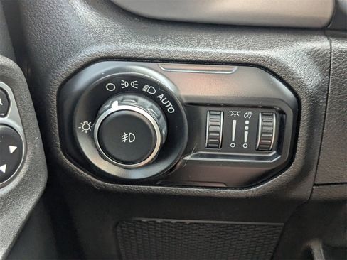 Used 2020 Jeep Wrangler Unlimited Sport S image 25