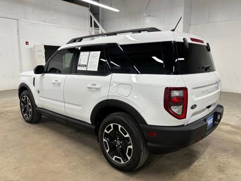 Used 2023 Ford Bronco Sport Outer Banks w/ Tech Package AWD/4WD image 5