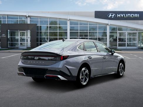 New 2026 Hyundai Sonata SEL FWD image 7