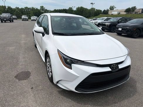 Used 2024 Toyota Corolla LE FWD image 6