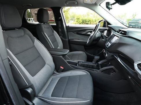 Used 2022 Chevrolet TrailBlazer LT AWD/4WD image 27