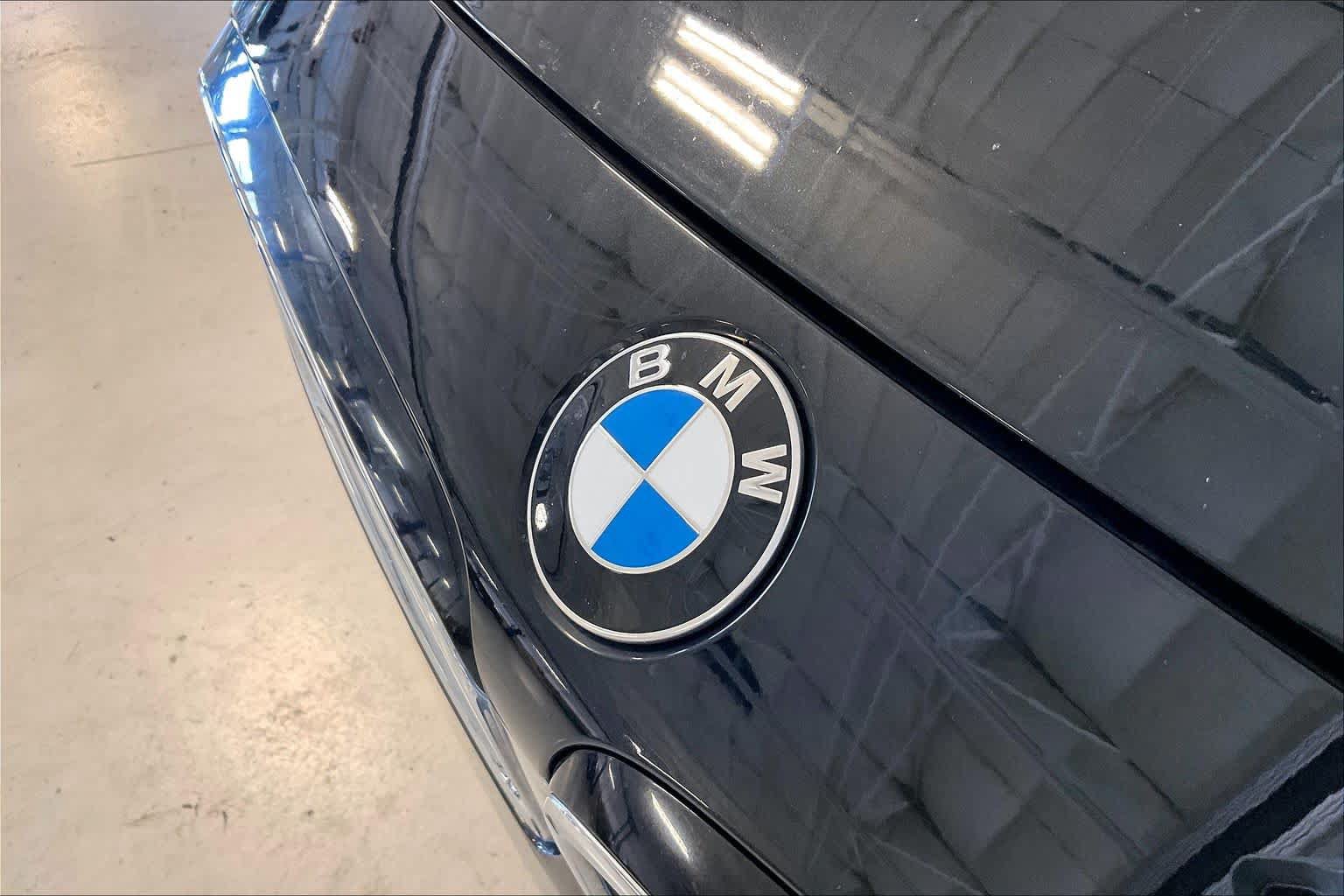 Used 2024 BMW 230i Coupe w/ Convenience Package RWD image 31