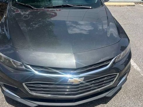 Used 2018 Chevrolet Malibu LT FWD image 15